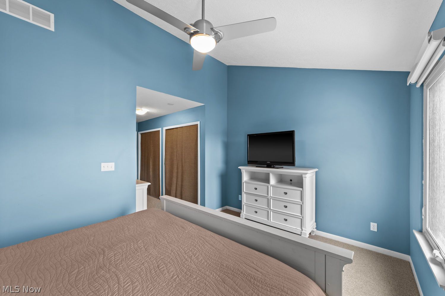 2575 West 9th Street Cleveland, OH 44113 - Photo 21 of 32