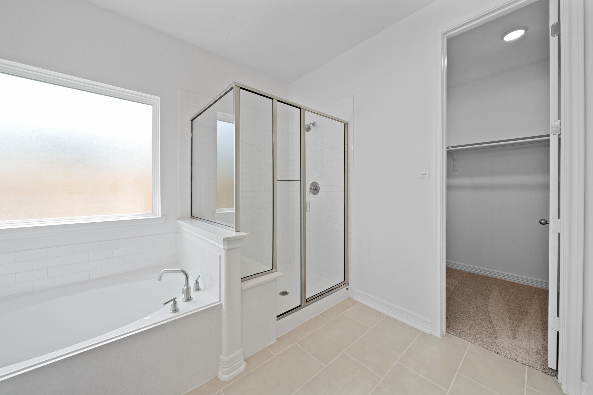 5019 Field Sparrow Lane Rosenberg, TX 77471 - Photo 14 of 19 Note: Sample product photo. Actual exterior and interior selections may vary by homesite. Photo may be virtually staged