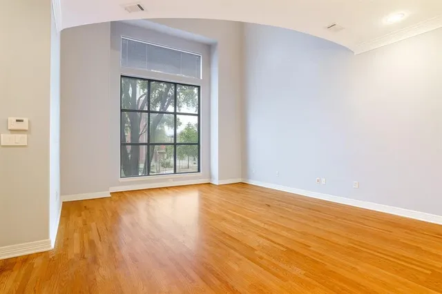 $574,900 | 2205 Canton Street, Unit 107, Dallas, TX 75201