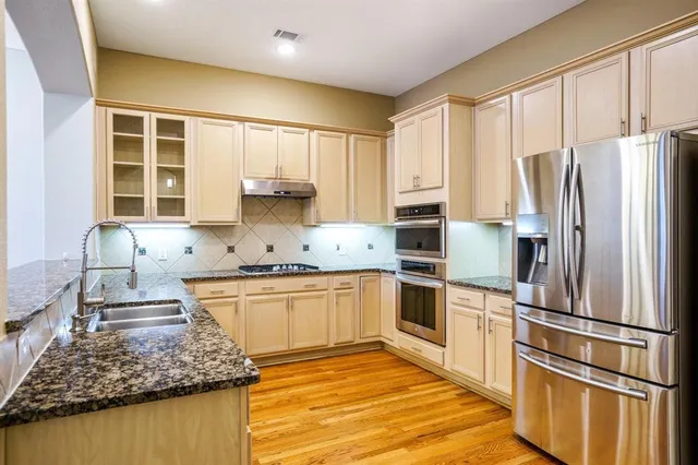 $574,900 | 2205 Canton Street, Unit 107, Dallas, TX 75201