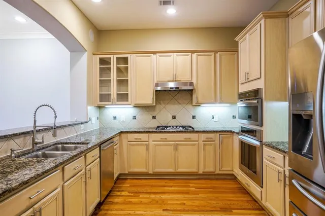 $574,900 | 2205 Canton Street, Unit 107, Dallas, TX 75201