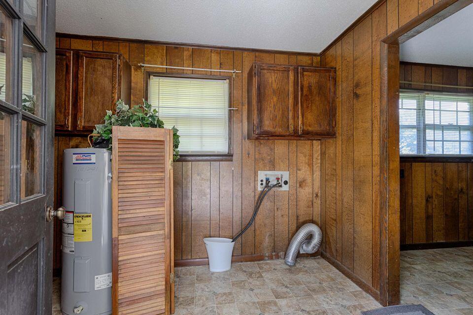1267 Shaver Road Dayton, TN 37321 - Photo 33 of 41 Laundry