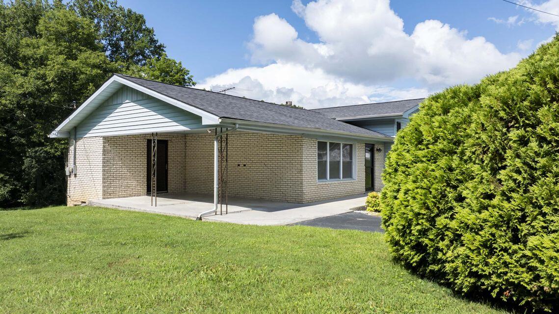 1267 Shaver Road Dayton, TN 37321 - Photo 38 of 41 Carport