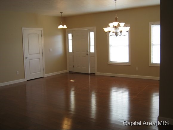 447 Brahler Lane Springfield, IL 62711 - Photo 6 of 24