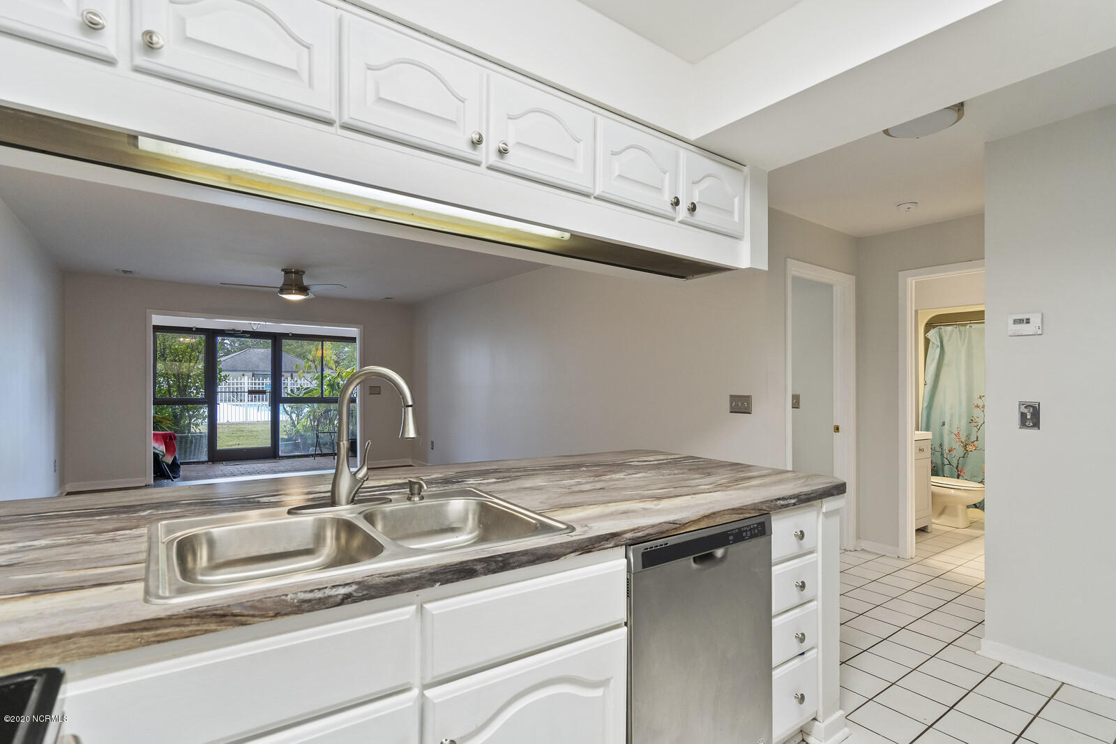 1507 Military Cutoff Road, Unit 111 Wilmington, NC 28403 - Photo 19 of 42 14_DSC05803_mls