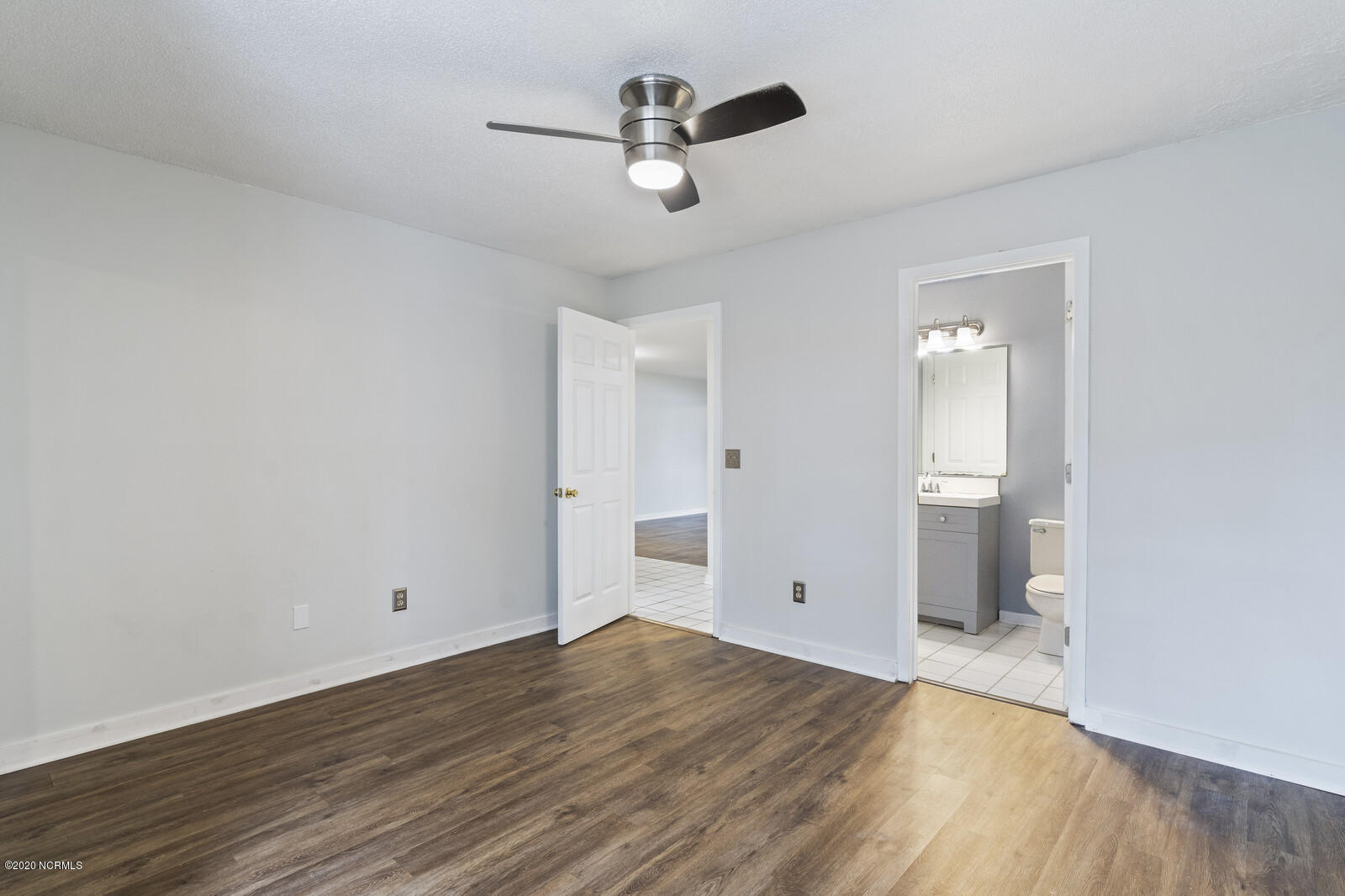 1507 Military Cutoff Road, Unit 111 Wilmington, NC 28403 - Photo 21 of 42 23_DSC05675_mls