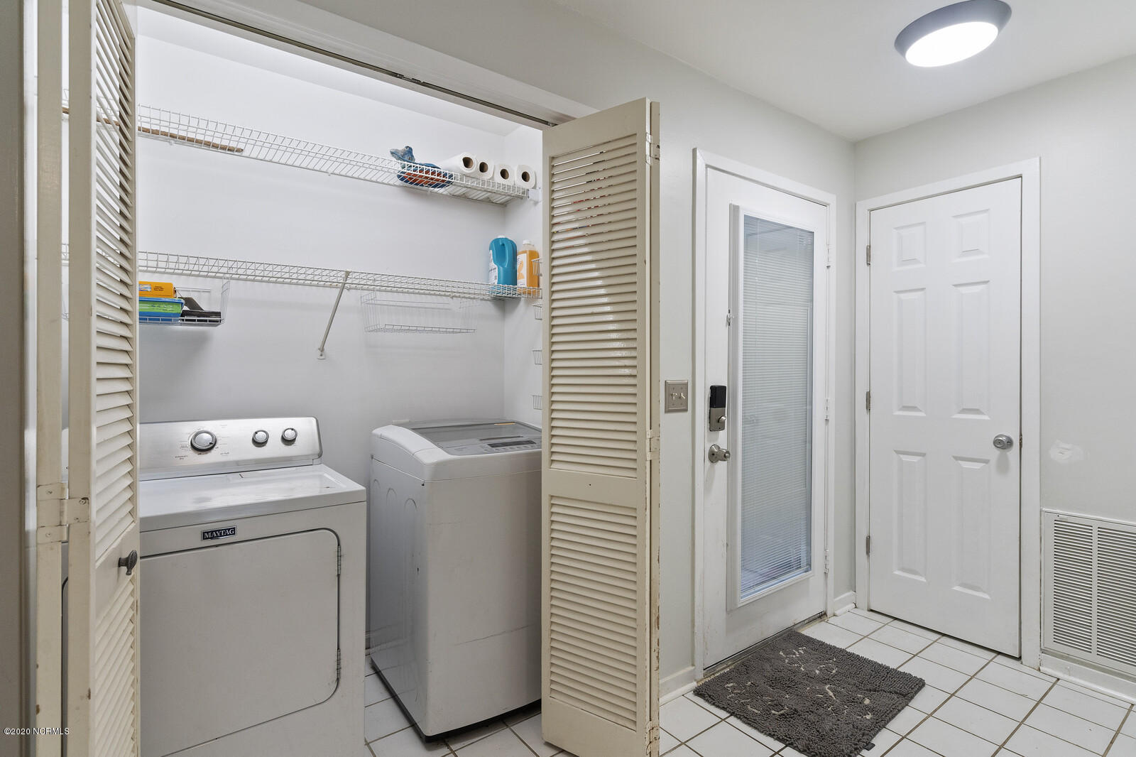 1507 Military Cutoff Road, Unit 111 Wilmington, NC 28403 - Photo 34 of 42 07_DSC05838_mls