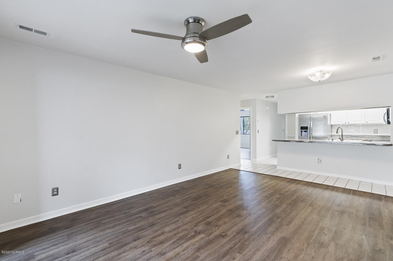 1507 Military Cutoff Road, Unit 111 Wilmington, NC 28403 - Photo 8 of 42 16_DSC05738_mls