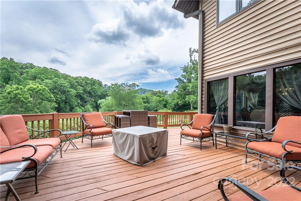 22 Barclay Road Candler, NC 28715 - Photo 11 of 48 Gallery Image 11