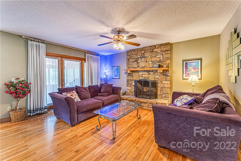 22 Barclay Road Candler, NC 28715 - Photo 16 of 48 Gallery Image 16