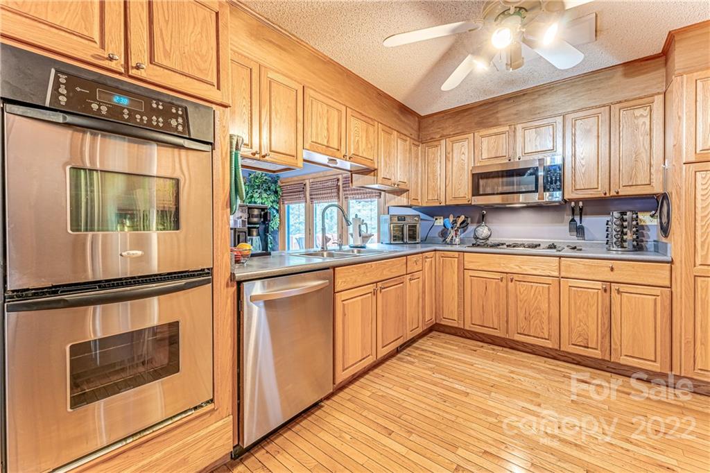 22 Barclay Road Candler, NC 28715 - Photo 20 of 48 Gallery Image 20