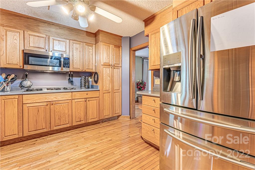22 Barclay Road Candler, NC 28715 - Photo 21 of 48 Gallery Image 21
