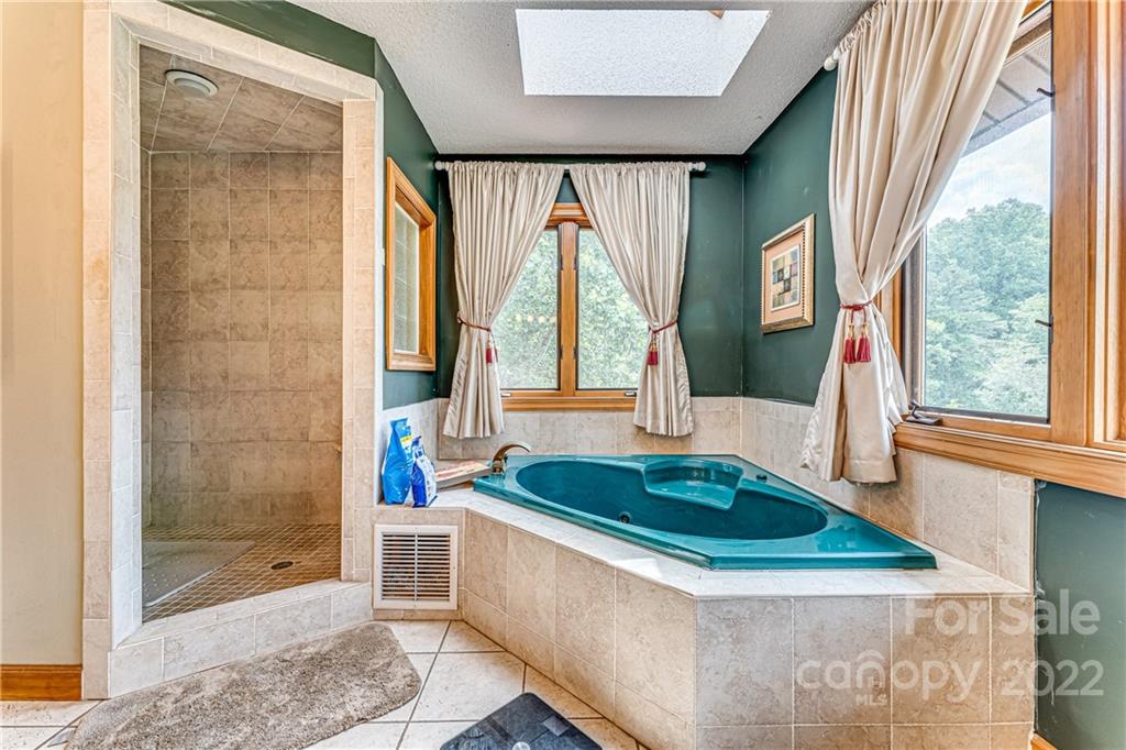 22 Barclay Road Candler, NC 28715 - Photo 38 of 48 Gallery Image 38
