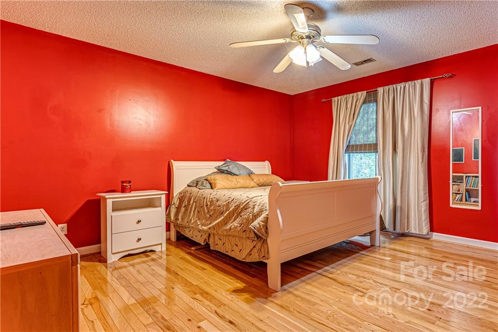 22 Barclay Road Candler, NC 28715 - Photo 42 of 48 Gallery Image 42