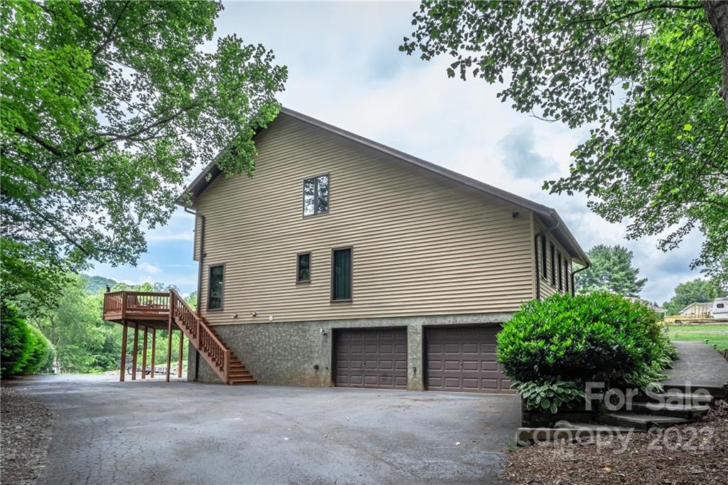 22 Barclay Road Candler, NC 28715 - Photo 9 of 48 Gallery Image 9