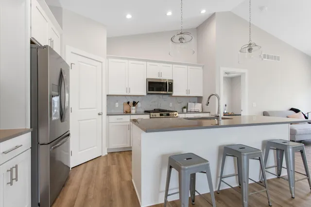 $479,900 | 1519 Eagle Shr Court, Hudsonville, MI 49426