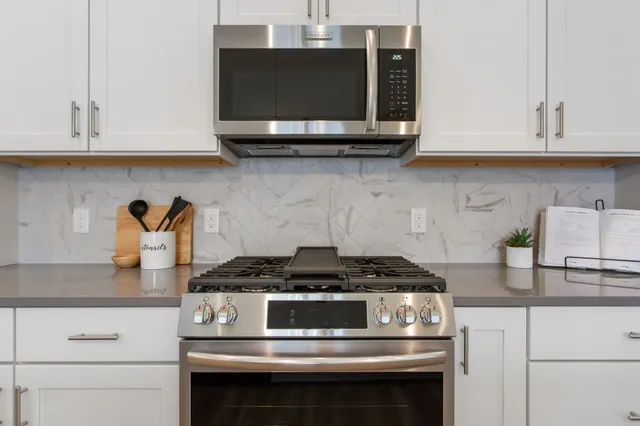 $479,900 | 1519 Eagle Shr Court, Hudsonville, MI 49426