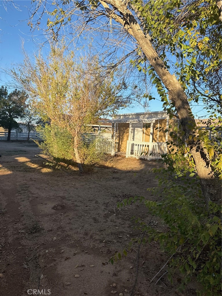 16100 Navajo Road Apple Valley, CA 92307 - Photo 24 of 55 a view of outdoor space and yard