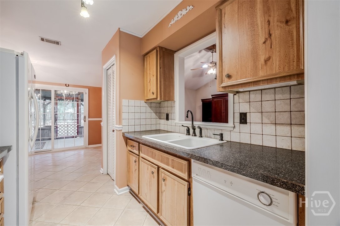 2 Ole Oak Road Savannah, GA 31410 - Photo 39 of 43 Gallery Image 39