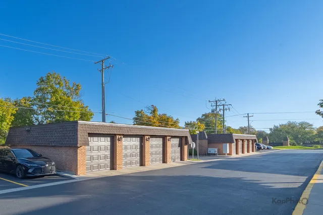 $243,000 | 3232 Chestnut Drive, Flossmoor, IL 60422