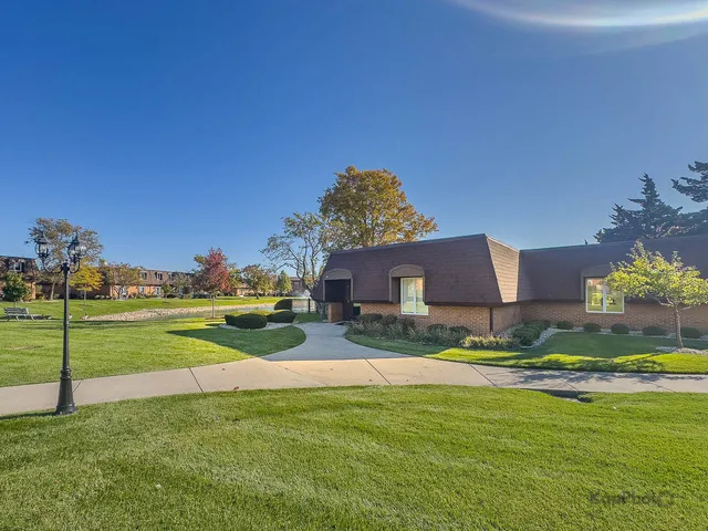 $243,000 | 3232 Chestnut Drive, Flossmoor, IL 60422