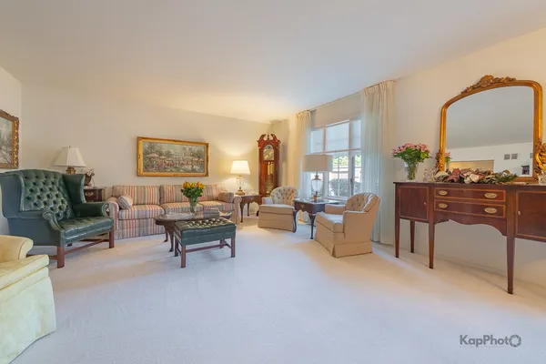 $243,000 | 3232 Chestnut Drive, Flossmoor, IL 60422