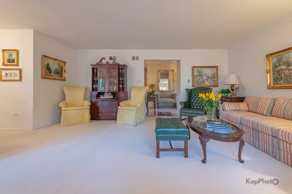 $243,000 | 3232 Chestnut Drive, Flossmoor, IL 60422