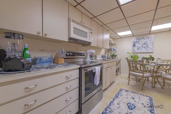 $243,000 | 3232 Chestnut Drive, Flossmoor, IL 60422