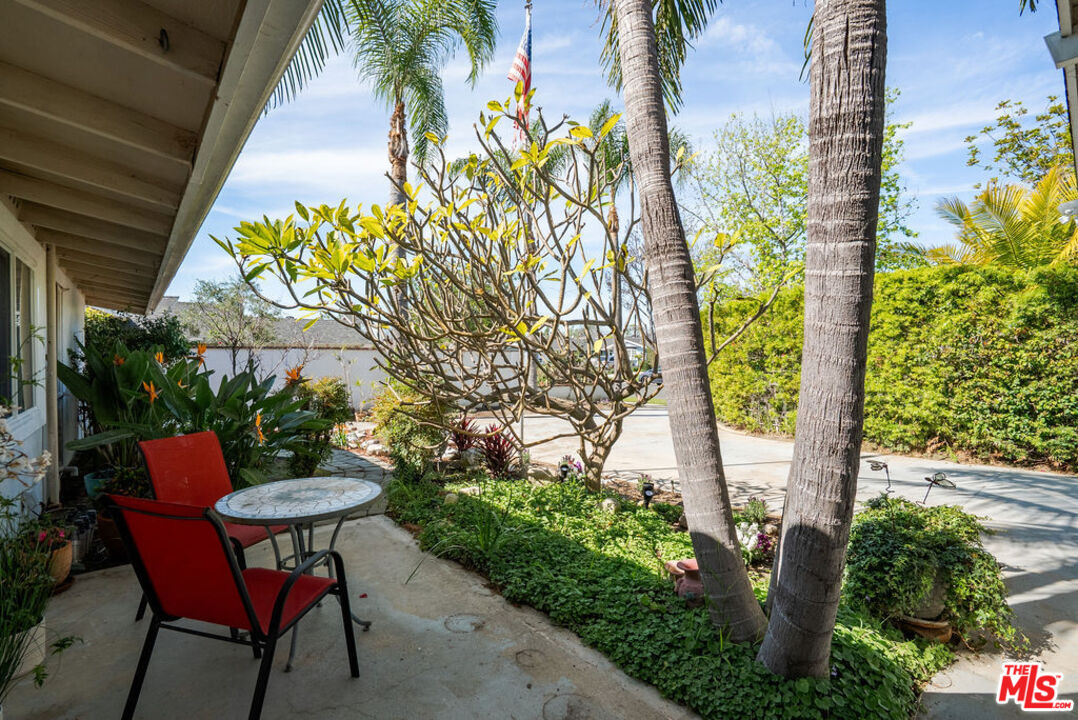 11332 Loch Lomond Road Los Alamitos, CA 90720 - Photo 8 of 55 a view of a outdoor seating area