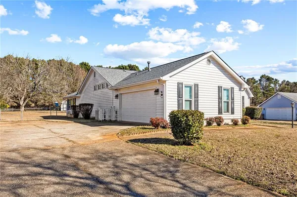 $290,000 | 11058 Hunters Lane, Hampton, GA 30228