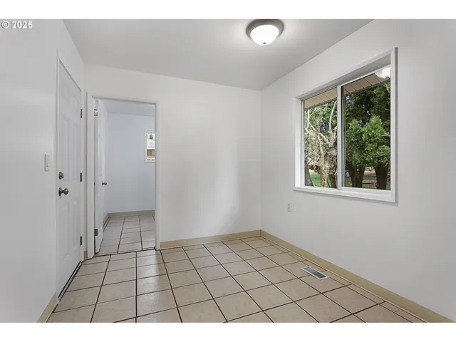 $425,000 | 930 Southeast 212th Avenue, Gresham, OR 97030