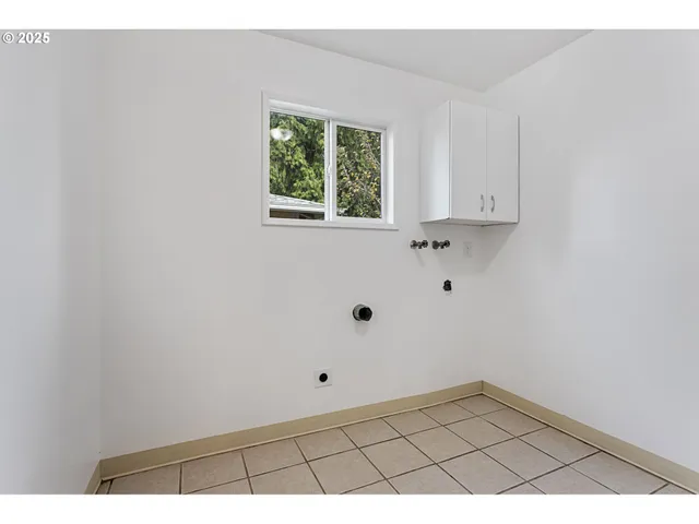 $425,000 | 930 Southeast 212th Avenue, Gresham, OR 97030