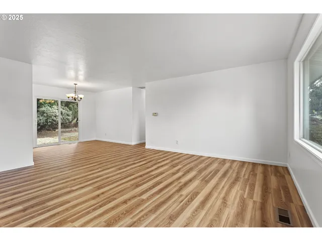 $425,000 | 930 Southeast 212th Avenue, Gresham, OR 97030