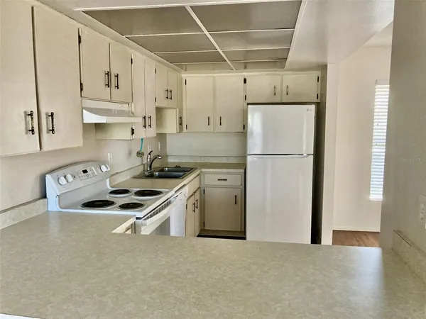 $1,275 | 5008 Manatee Avenue West, Unit 1, Bradenton, FL 34209