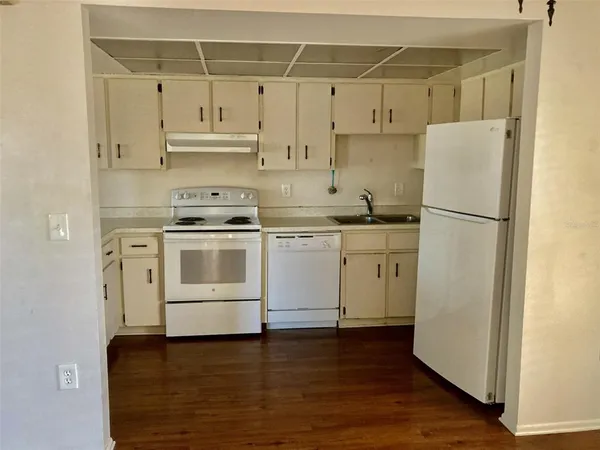 $1,275 | 5008 Manatee Avenue West, Unit 1, Bradenton, FL 34209