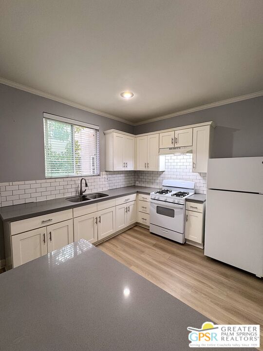 446 South Rampart Boulevard Los Angeles, CA 90057 - Photo 1 of 11