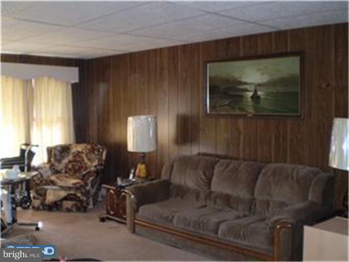 3207 Brookdale Road Philadelphia, PA 19114 - Photo 3 of 11 Gallery Image 3
