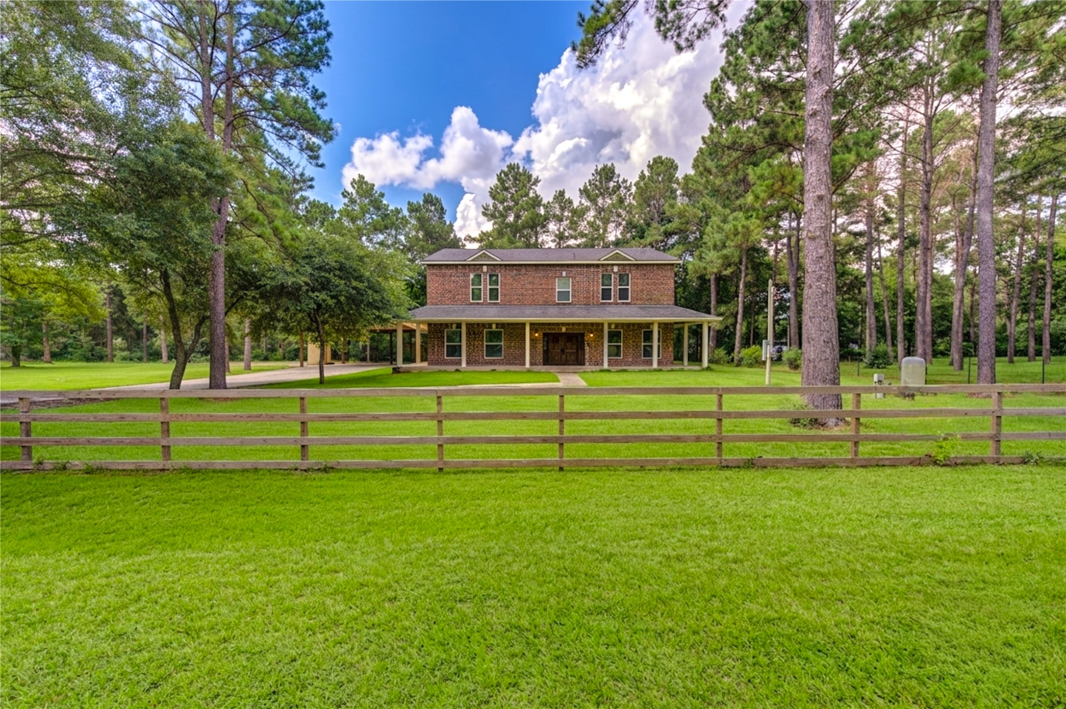 20531 Faye Tomball, TX 77377 - Photo 5 of 43 a front view of a house with a big yard