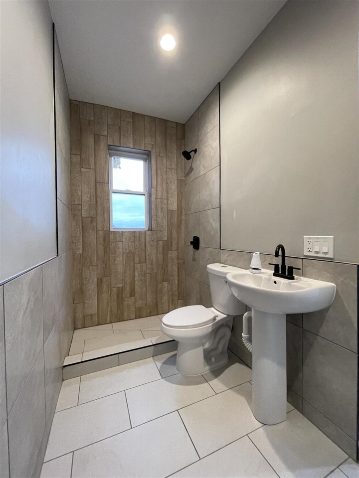 4031 Wesson Street, Unit : 304 Detroit, MI 48210 - Photo 5 of 7