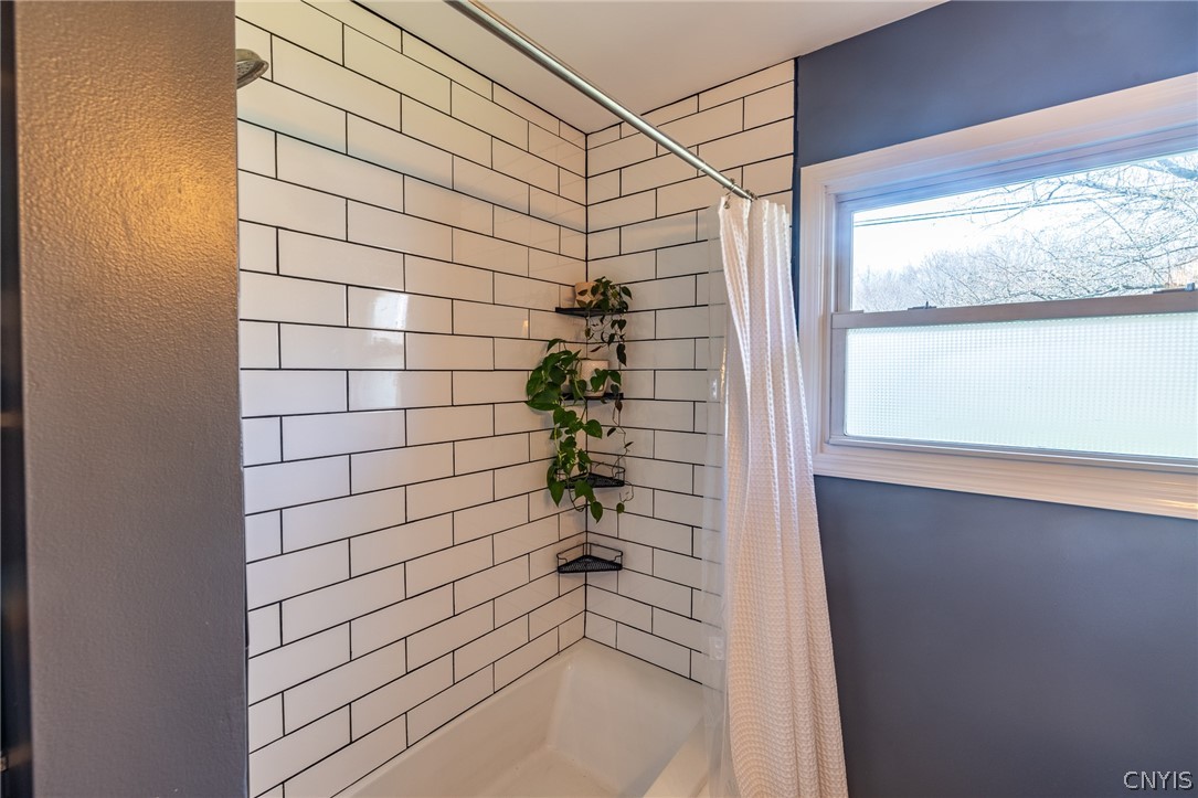 8583 Green Lakes Road Manlius, NY 13037 - Photo 18 of 32