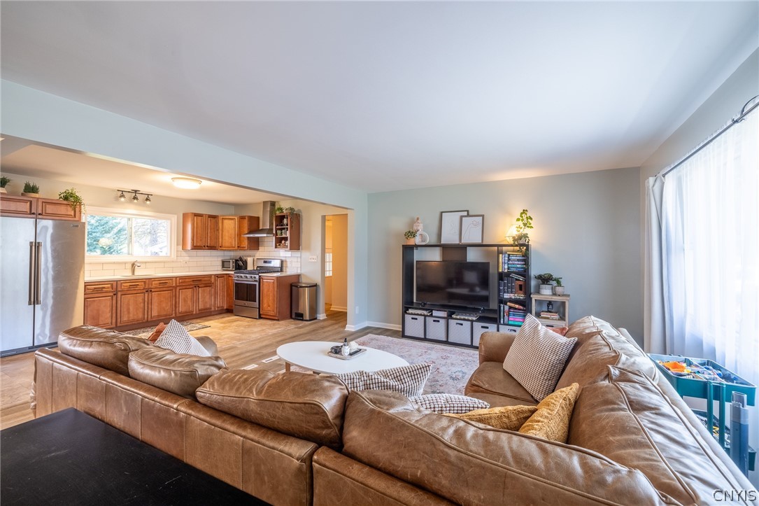 8583 Green Lakes Road Manlius, NY 13037 - Photo 4 of 32