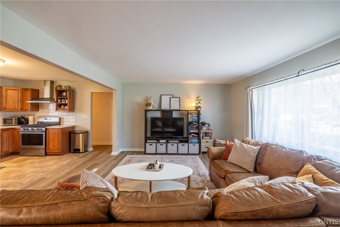 8583 Green Lakes Road Manlius, NY 13037 - Photo 5 of 32