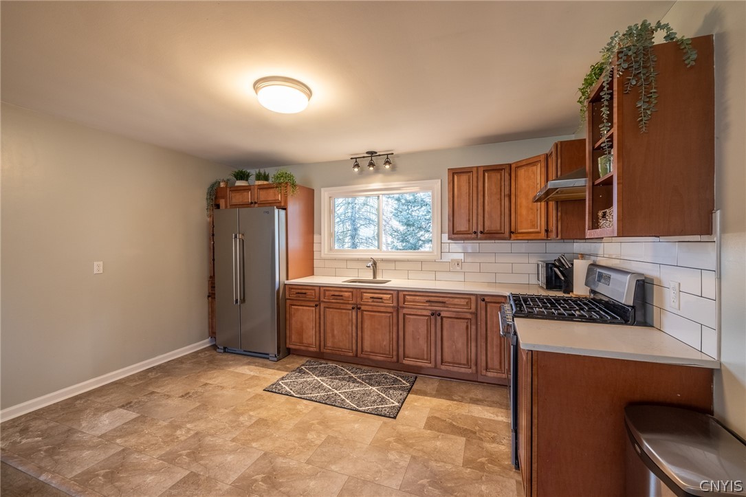 8583 Green Lakes Road Manlius, NY 13037 - Photo 10 of 32