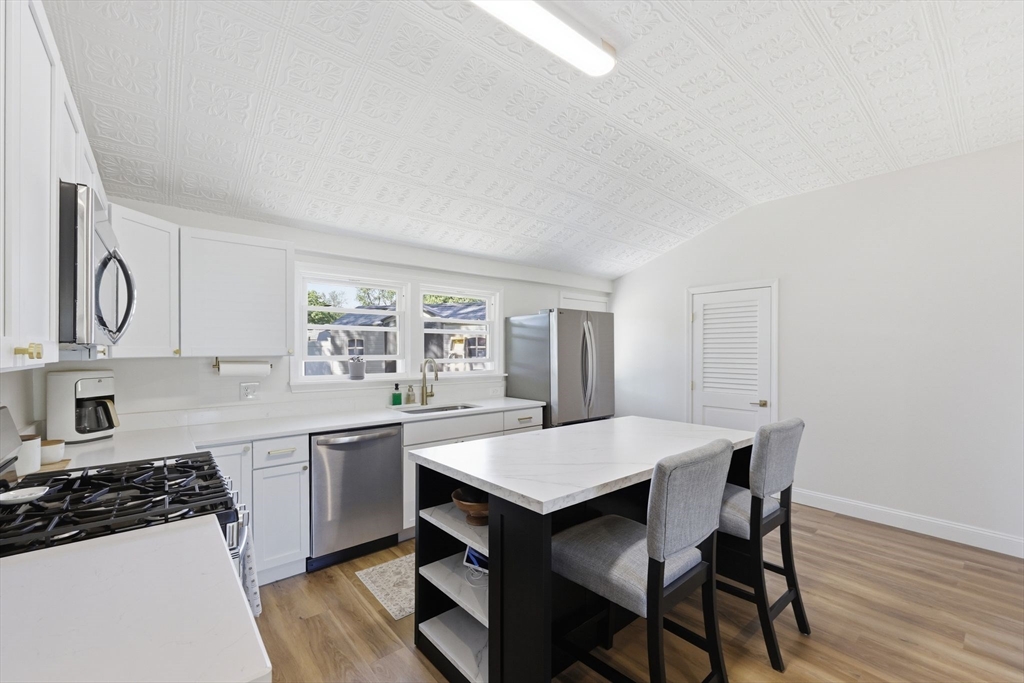43 Sunridge Drive Springfield, MA 01118 - Photo 12 of 37
