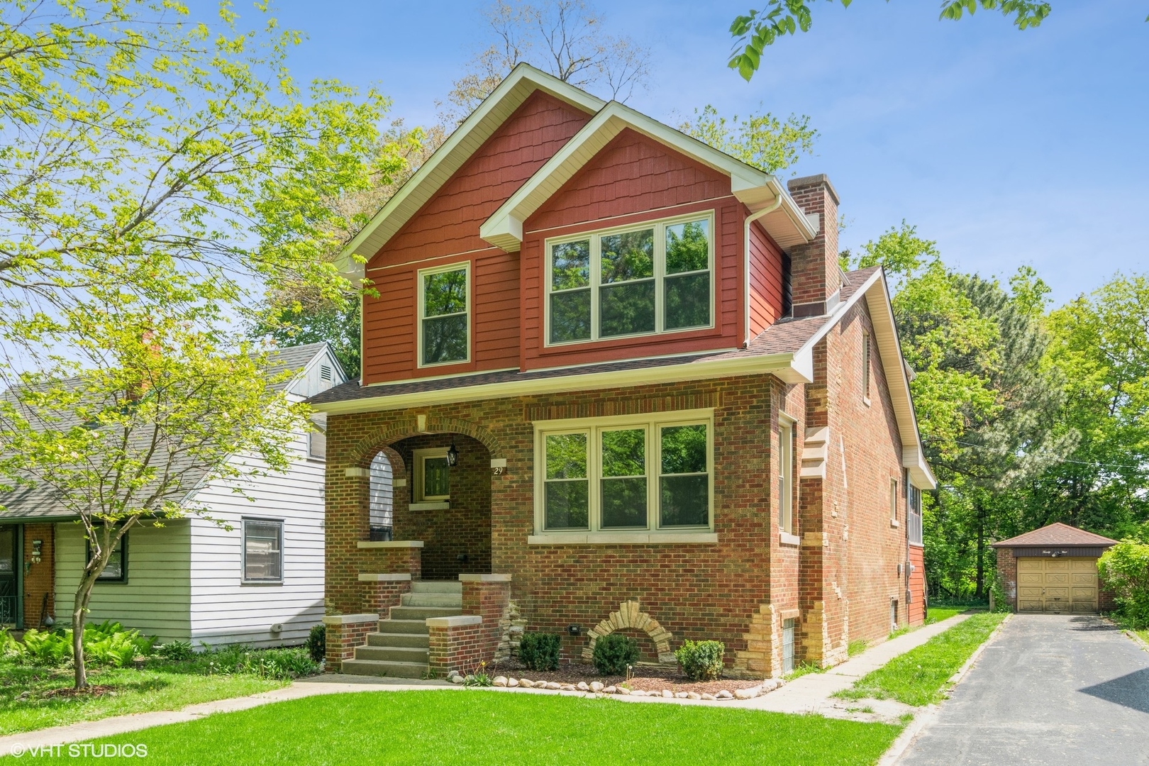 29 South Delaplaine Road Riverside, IL 60546 - Photo 1 of 40
