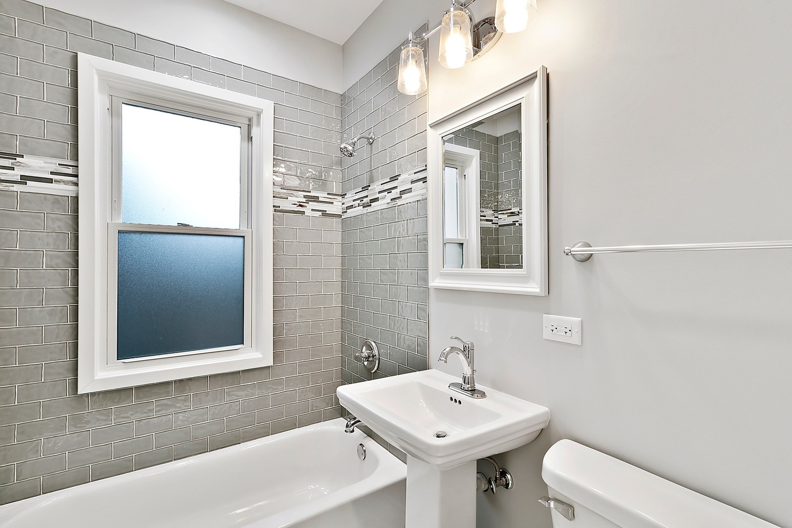 29 South Delaplaine Road Riverside, IL 60546 - Photo 14 of 40