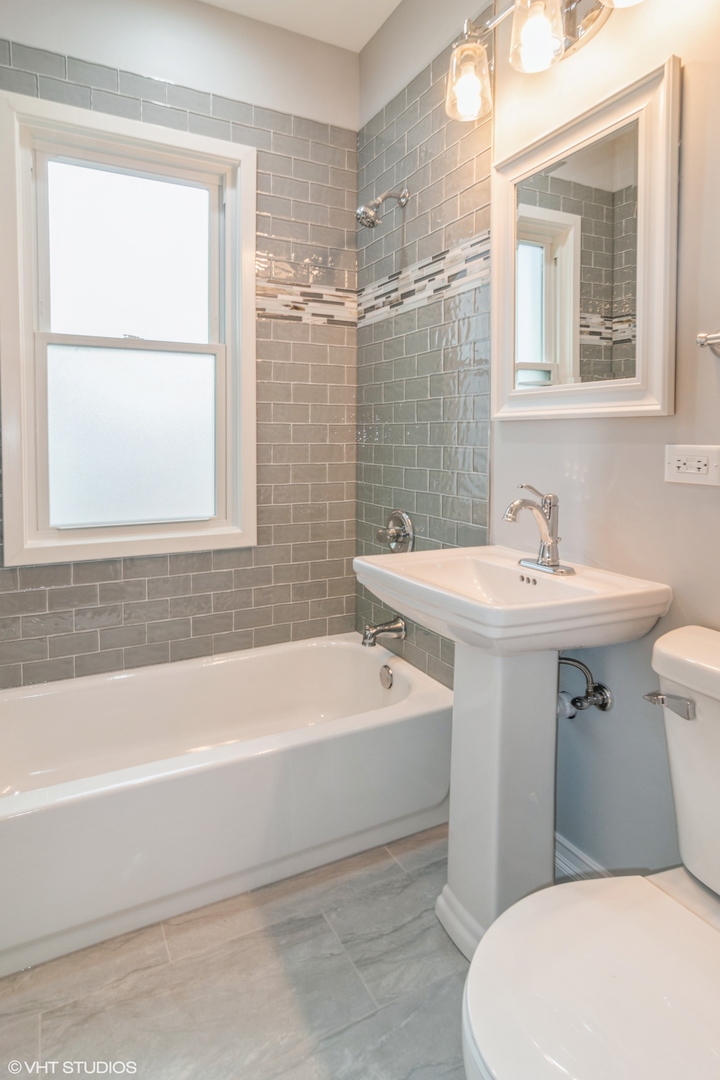 29 South Delaplaine Road Riverside, IL 60546 - Photo 15 of 40