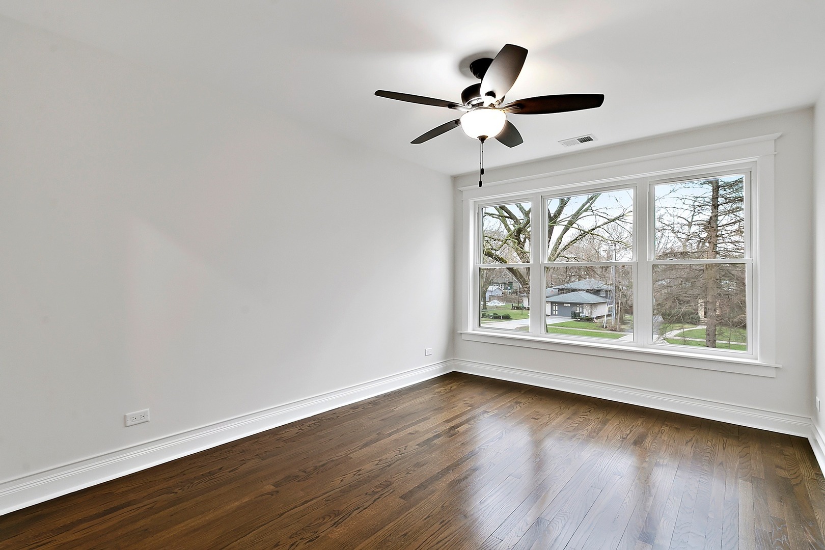 29 South Delaplaine Road Riverside, IL 60546 - Photo 19 of 40