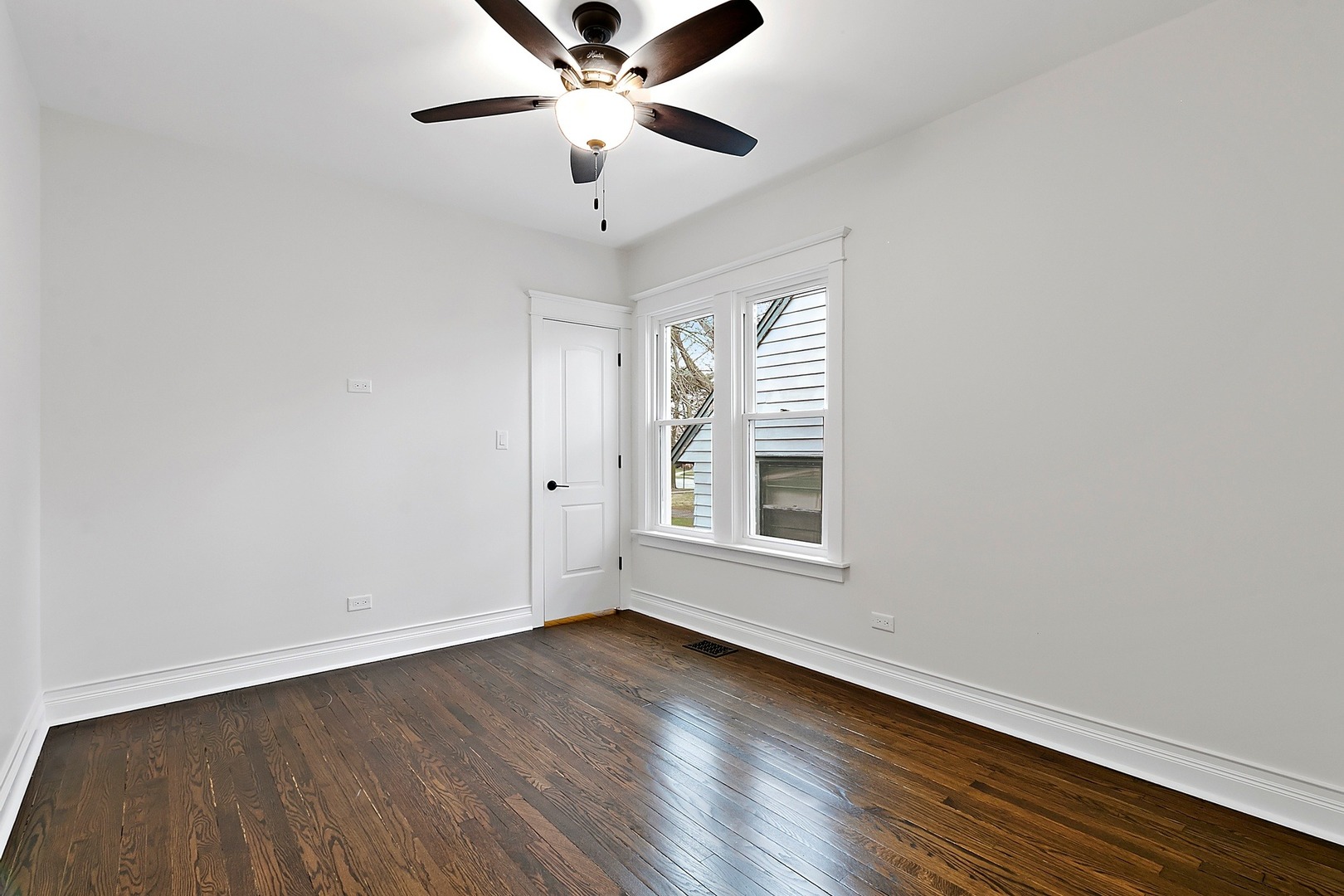 29 South Delaplaine Road Riverside, IL 60546 - Photo 21 of 40