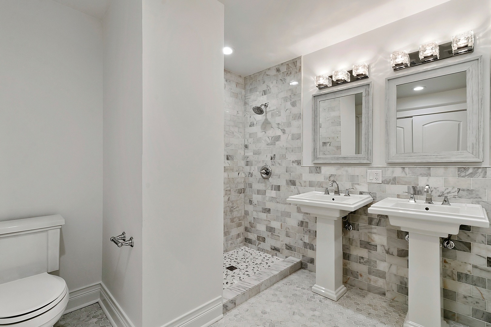 29 South Delaplaine Road Riverside, IL 60546 - Photo 10 of 40
